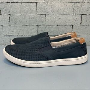 Men’s Clark’s Perforated Slip On Flats Size 11 M, navy